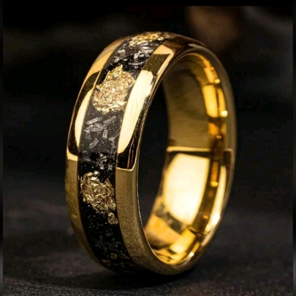 Elegant Gold and Black Men's Ring - Picture 2 of 5